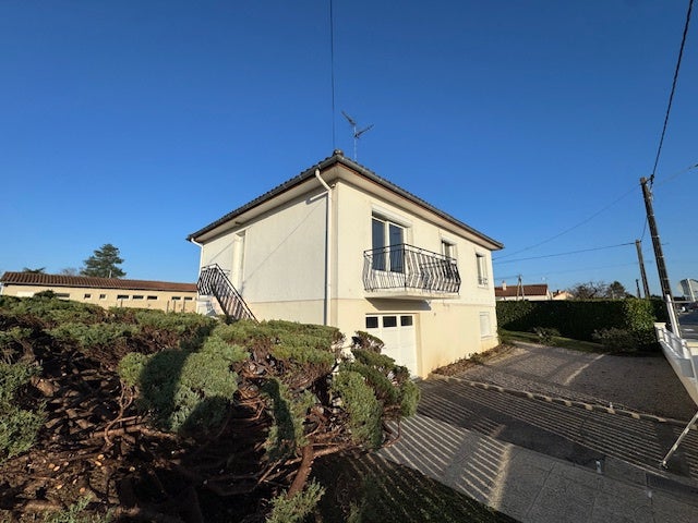 House Rue de la Jacquerie in Montmorillon