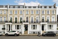 House Pembroke Gardens in Greater London