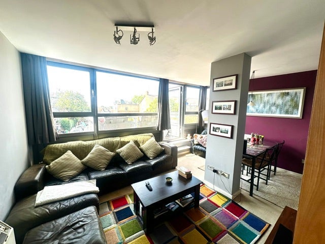Room New Park Road in Greater London