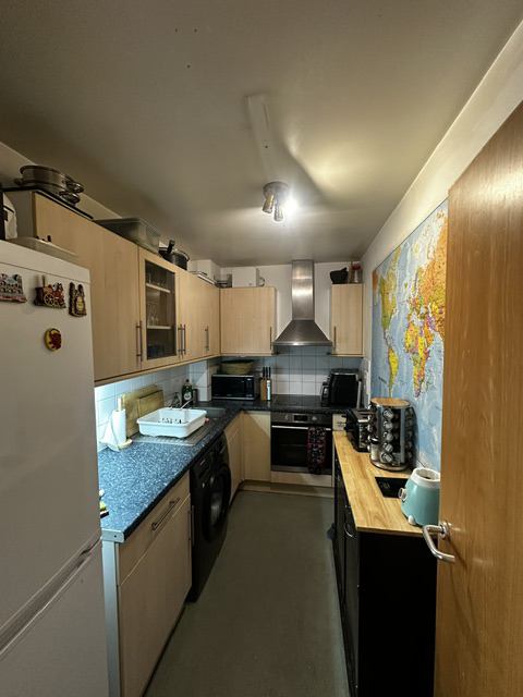 Room New Park Road in Greater London