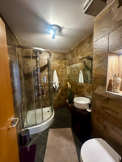 Room New Park Road in Greater London