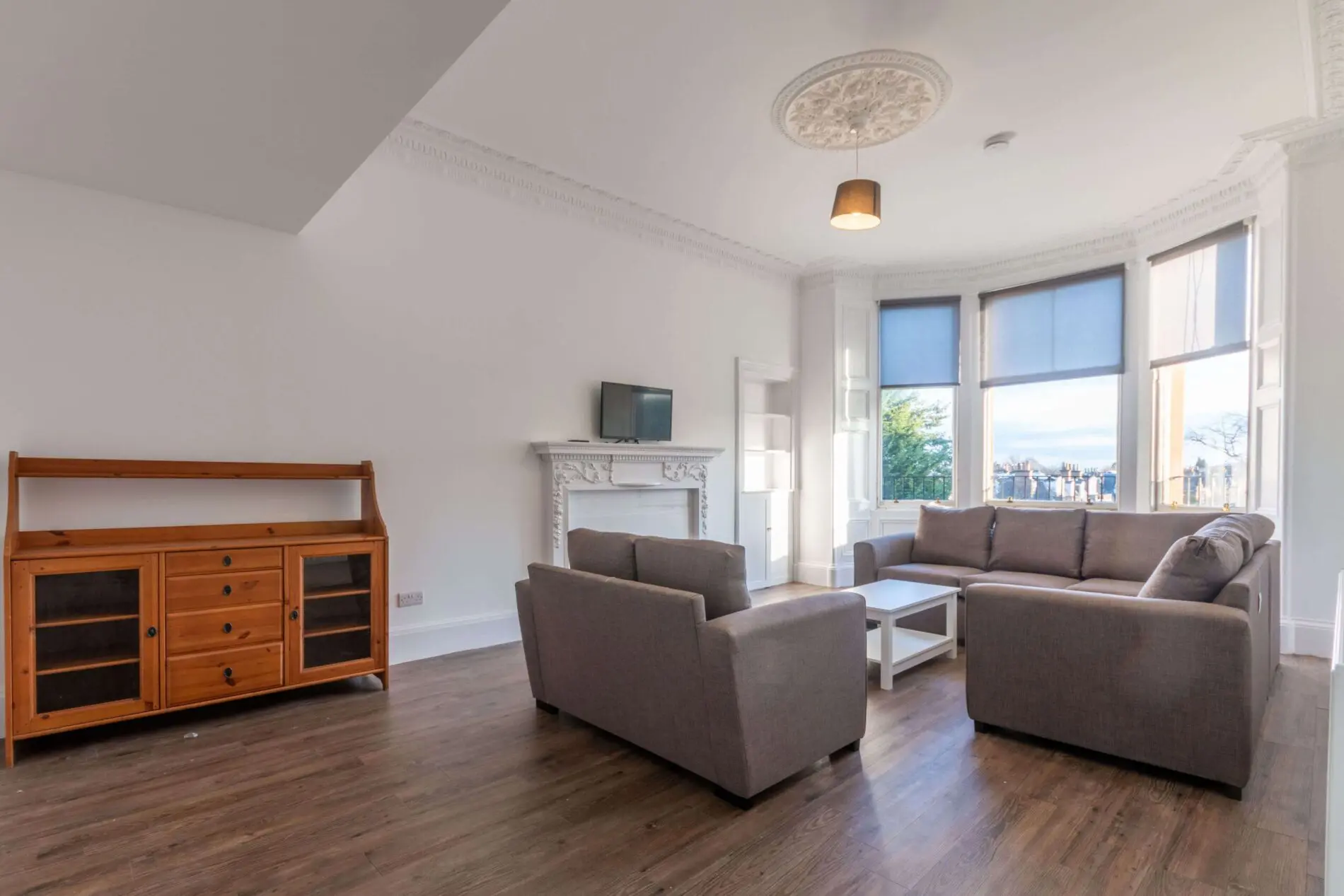 Room Comiston Road in City of Edinburgh