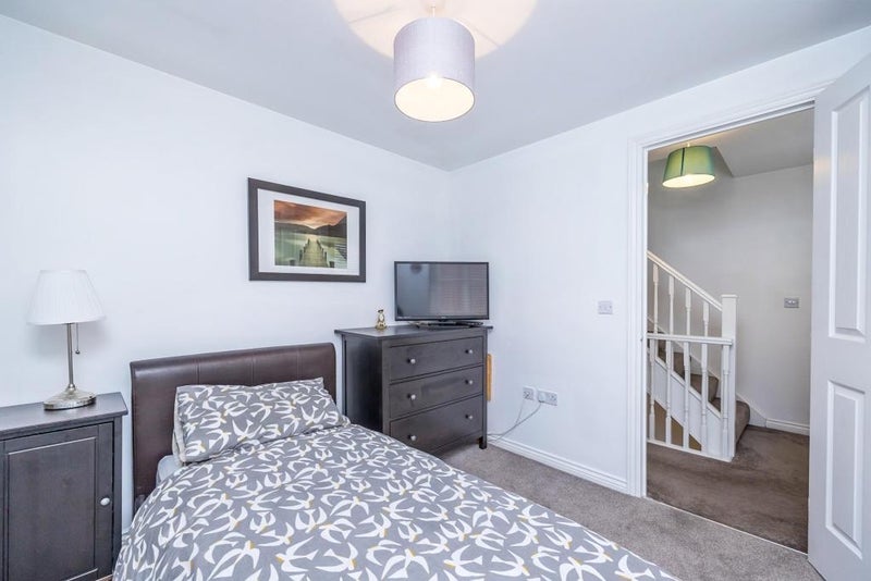 Room Tannin Crescent in Nottingham