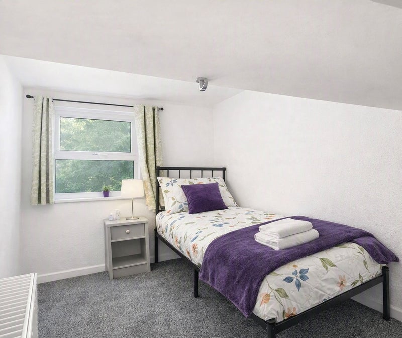 Room Tannin Crescent in Nottingham