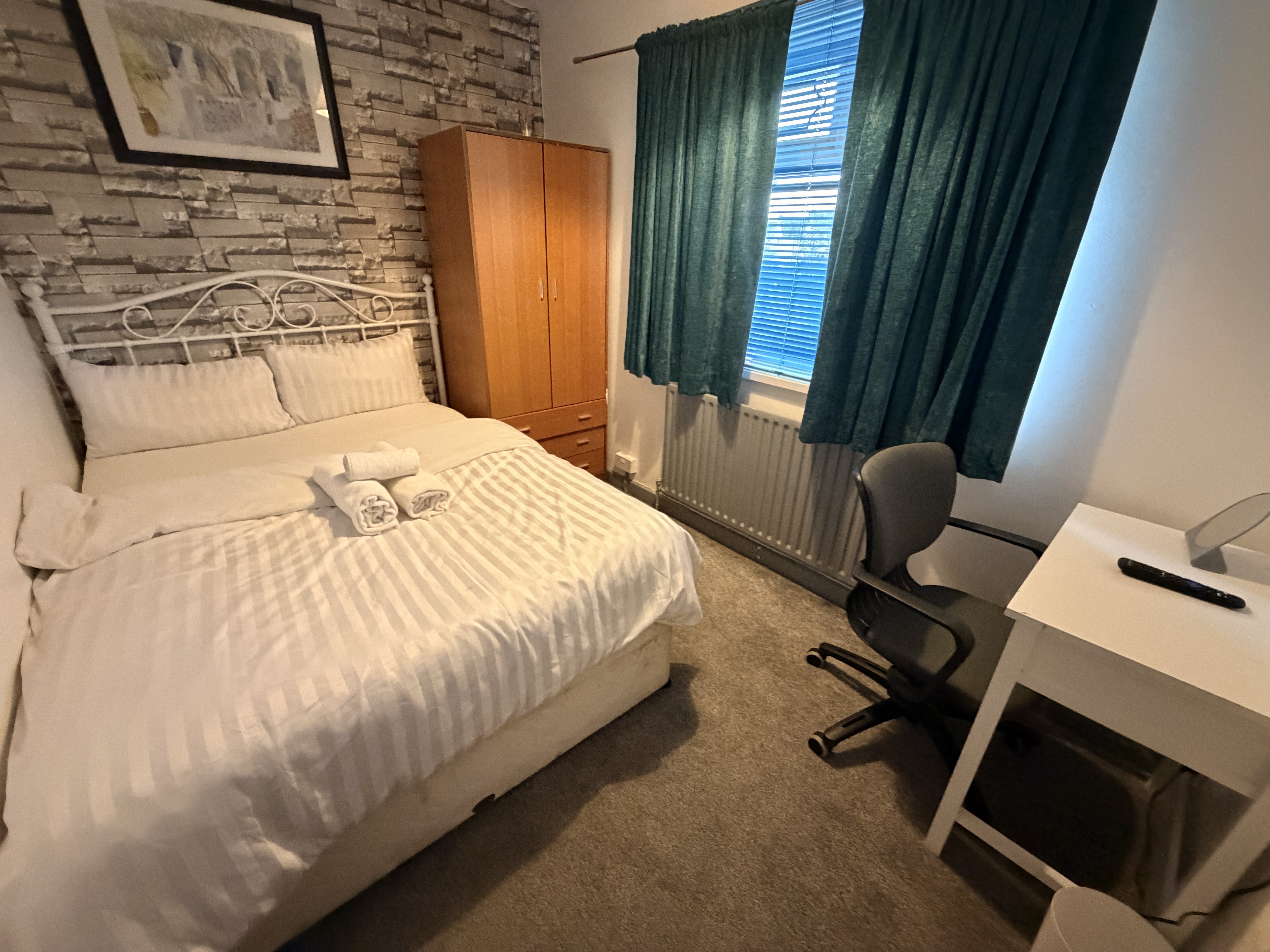 Room Eastern Avenue South in Northampton