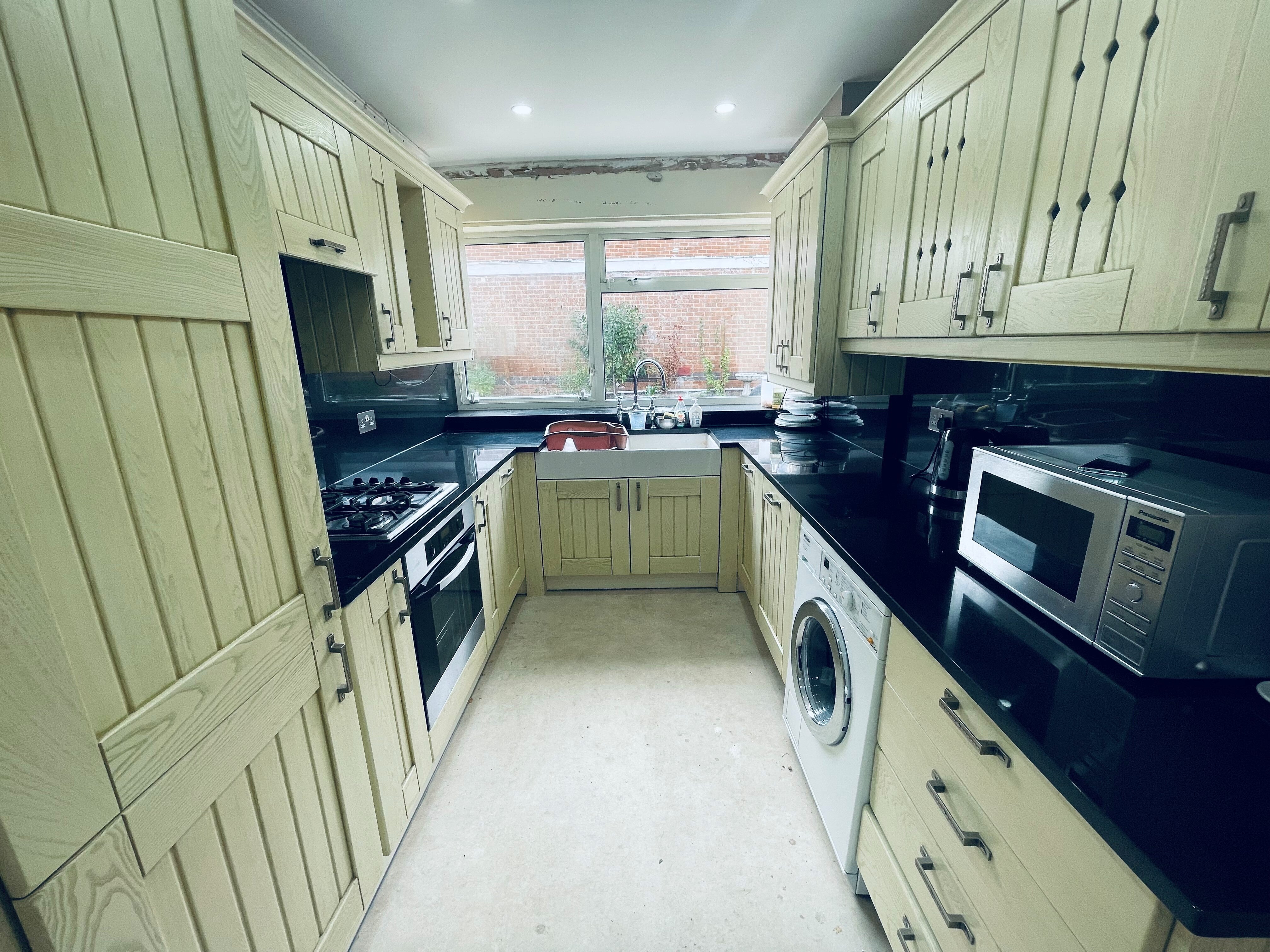 Room Woodbank Drive in Nottingham