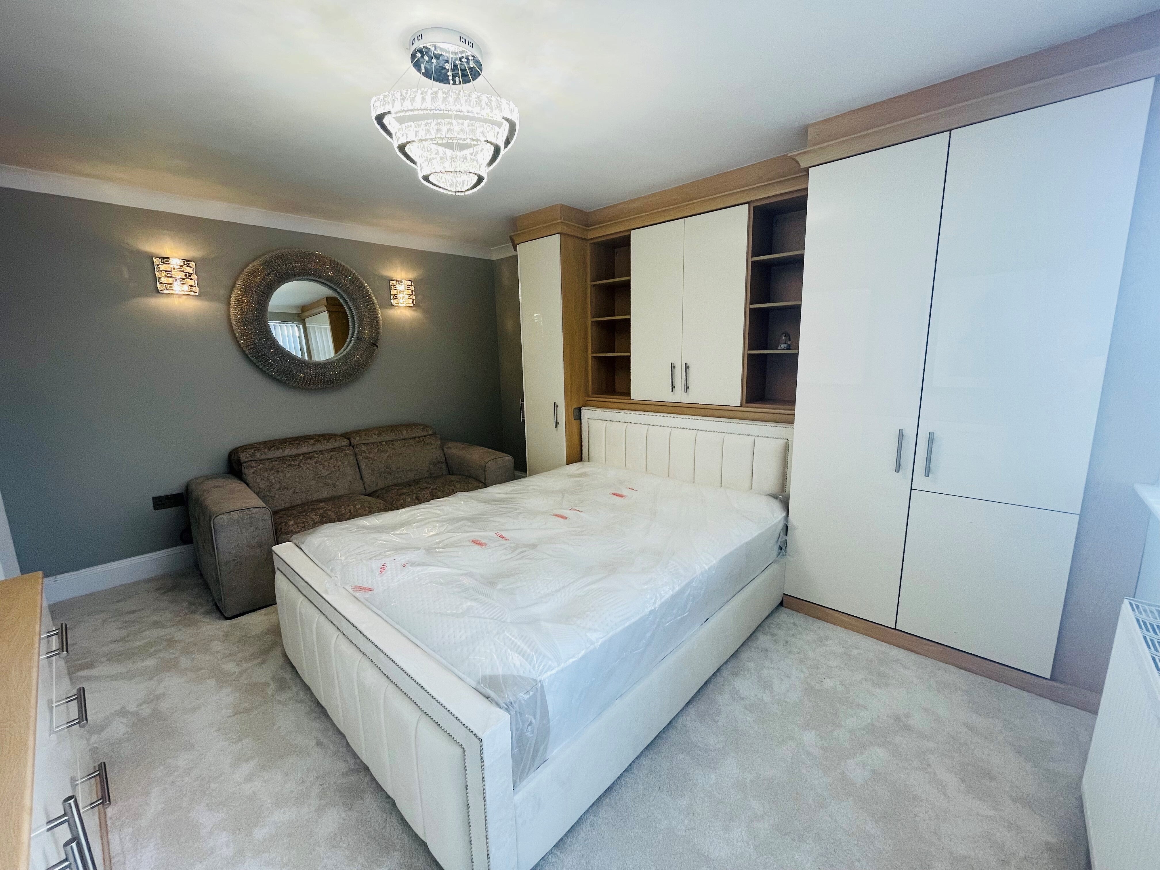 Room Woodbank Drive in Nottingham