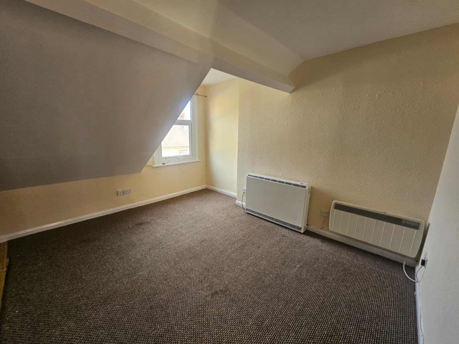Flat Fosse Road South in Leicester