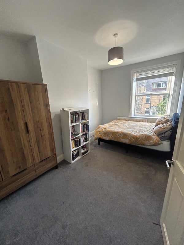 Room Gladstone Street in Leeds