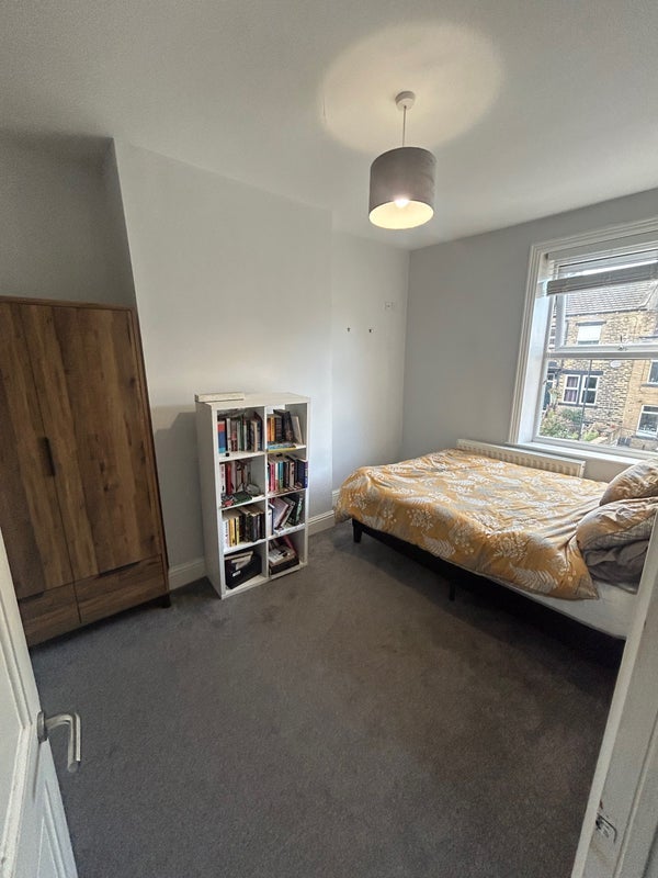 Room Gladstone Street in Leeds