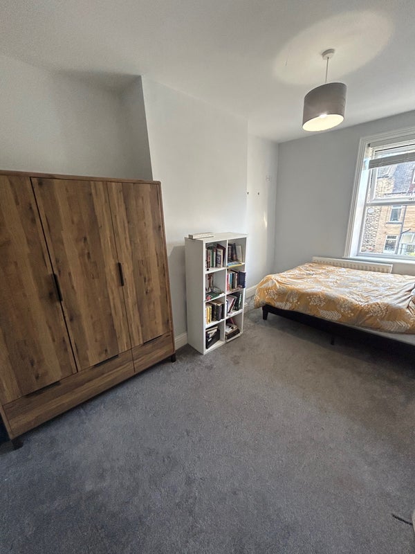 Room Gladstone Street in Leeds