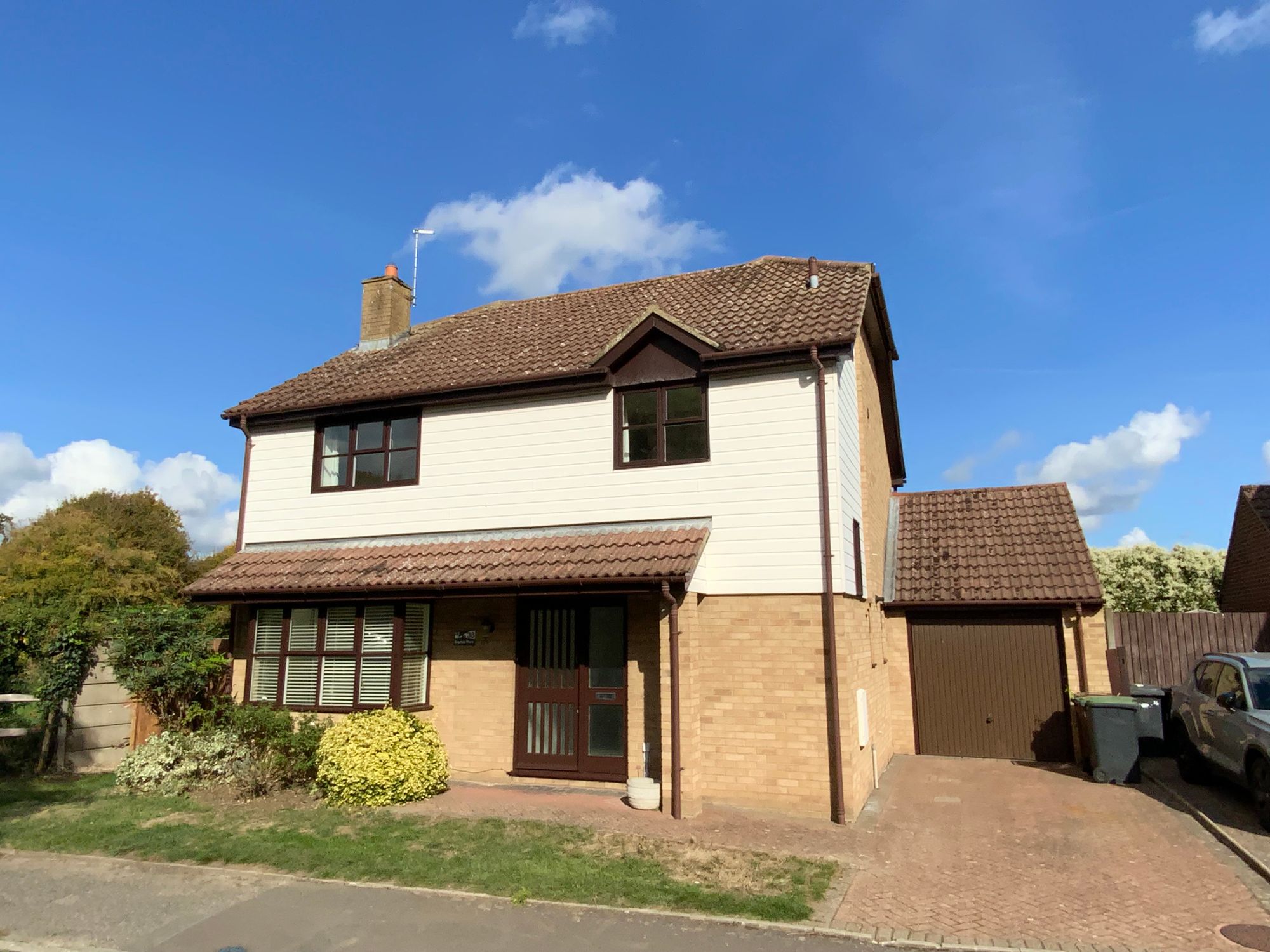 House Kings Hill Avenue in Tonbridge and Malling