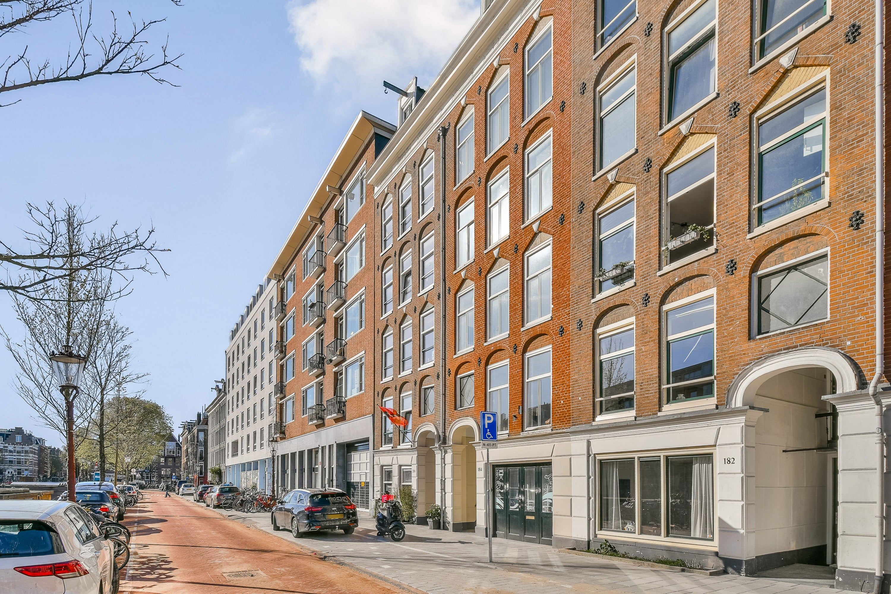 Da Costakade 184 in Amsterdam