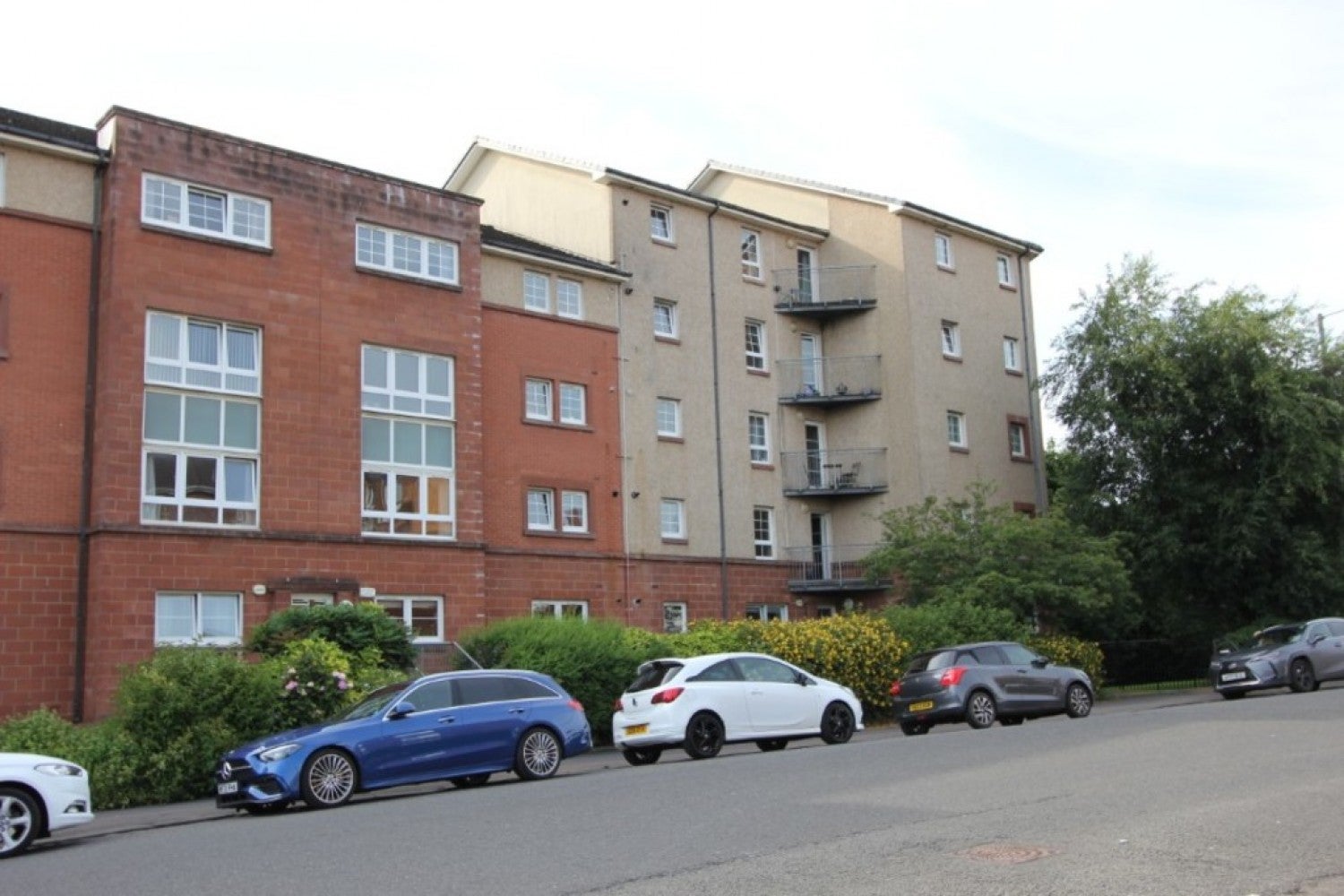 Flat Durward Court in Glasgow