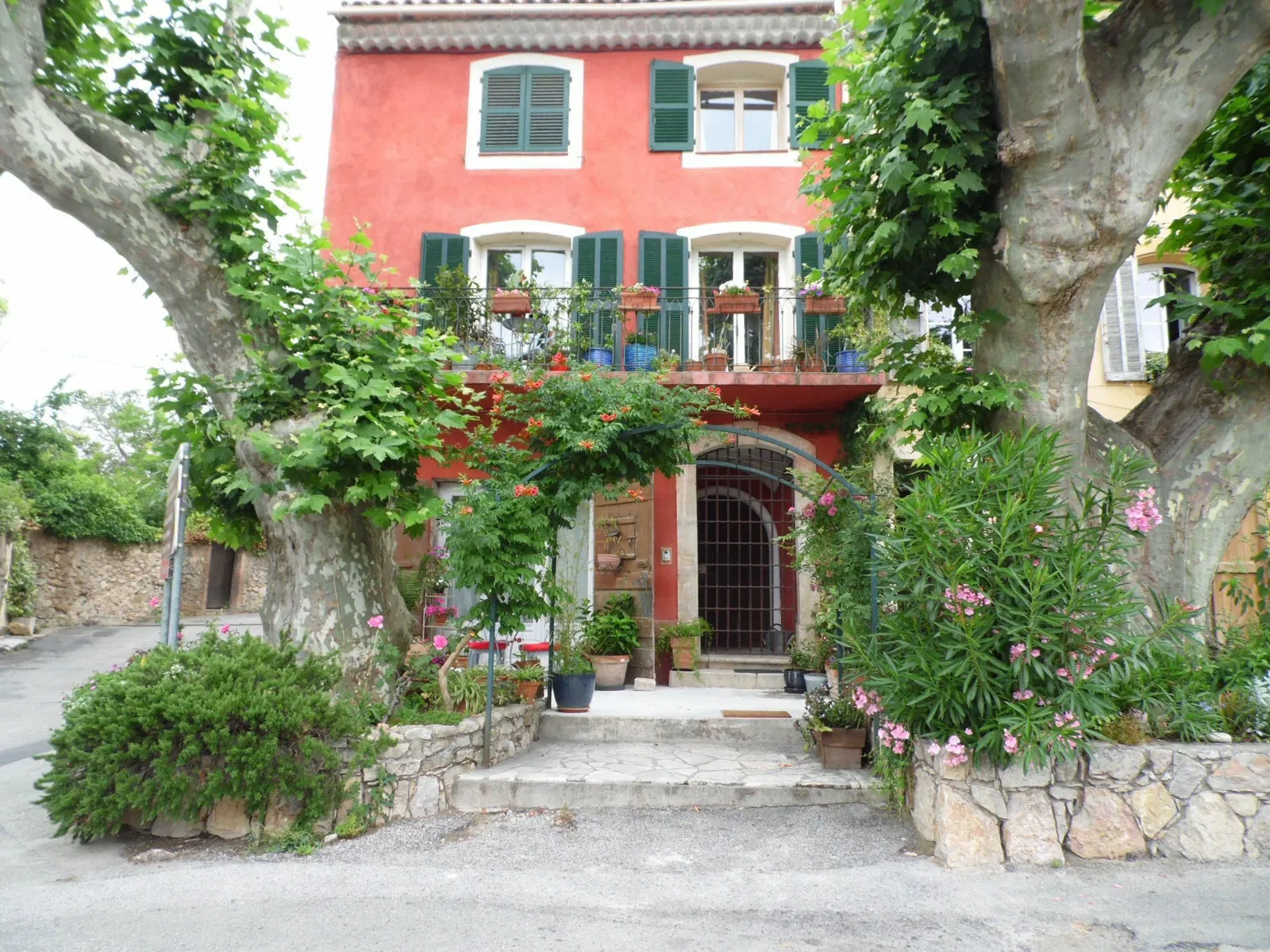 Chambre Rue de la Canal à Lorgues