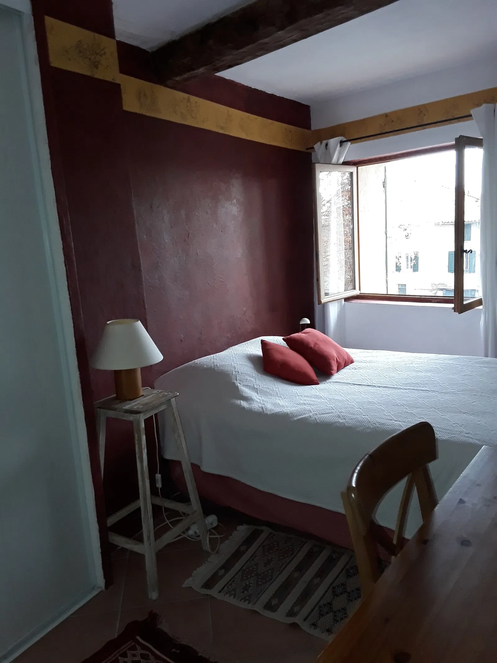 Chambre Rue de la Canal à Lorgues