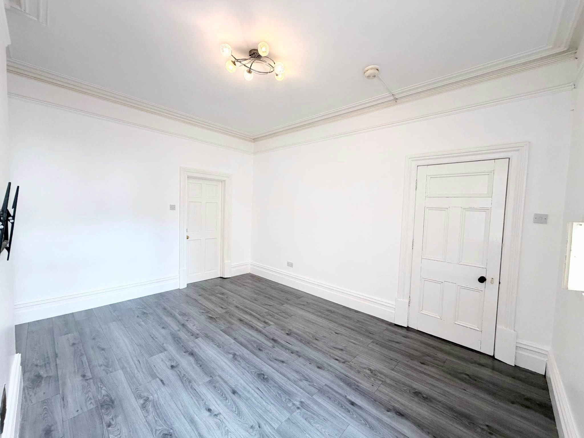 Flat Fletton Avenue in Peterborough