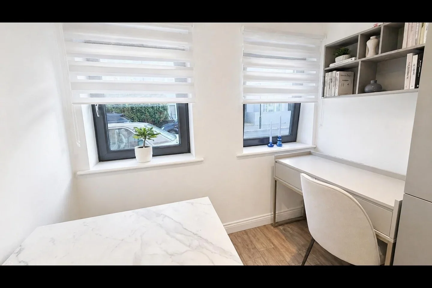 Flat Fairview Road in Greater London