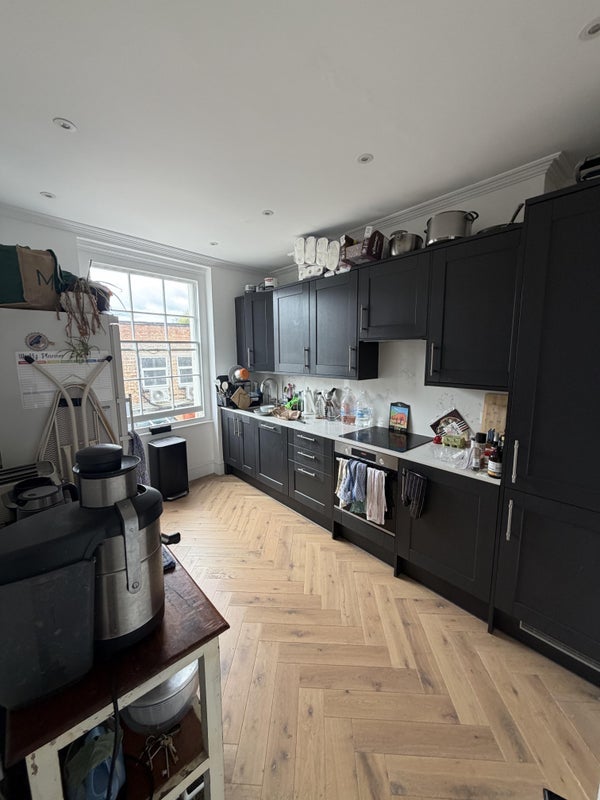 Room Kingsland Road in Greater London