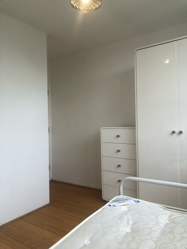 Room Southmead Road in Greater London