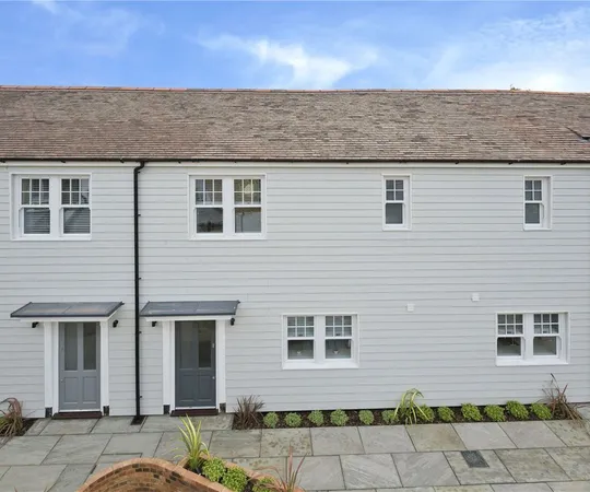 Flat Baker Street in Elmbridge