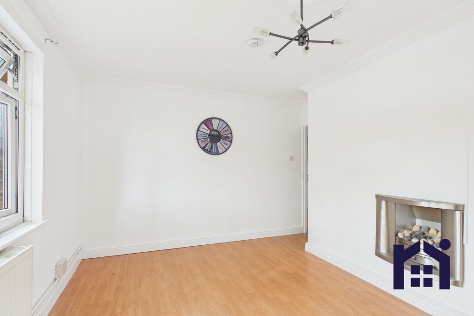 Flat Cotswold Road in Chorley