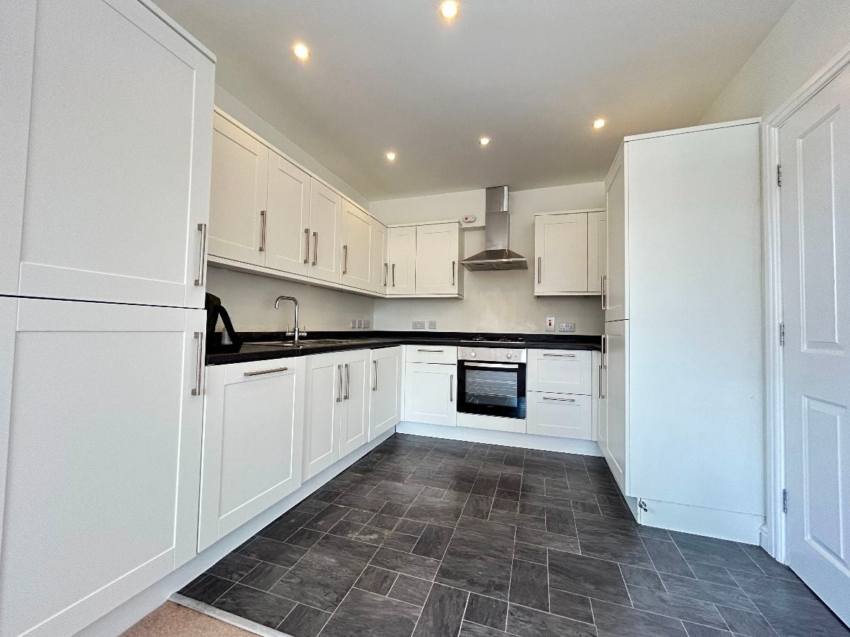 Flat Durnsford Road in Greater London