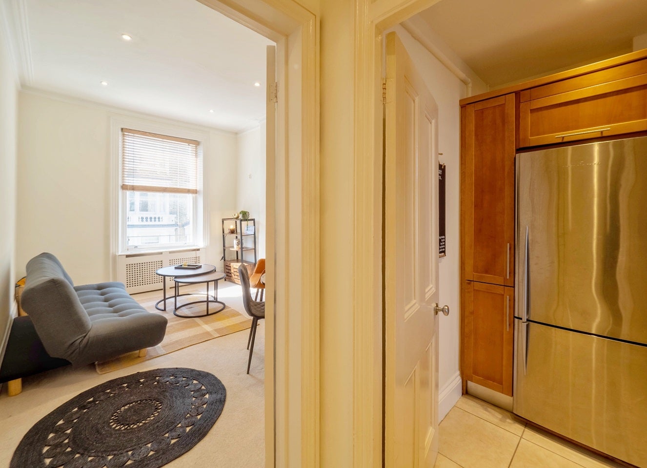 Flat Campden Hill Gardens in Greater London