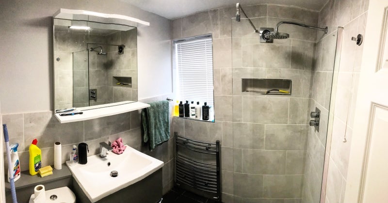 Room Queen Street in Telford