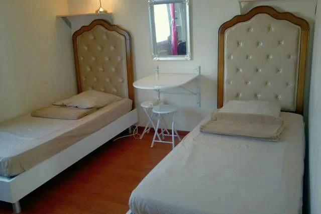 Room Rue Rossini in Évry