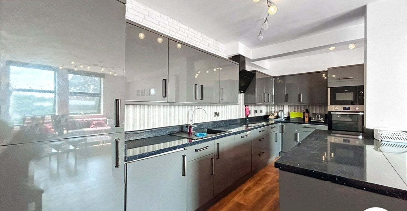 Flat Sittingbourne Road in Maidstone