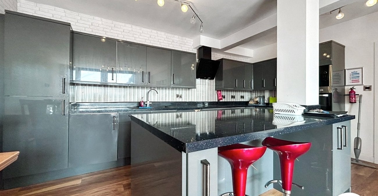 Flat Sittingbourne Road in Maidstone