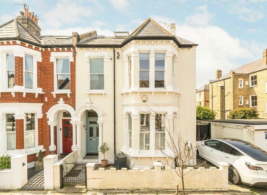 House Shandon Road in Greater London