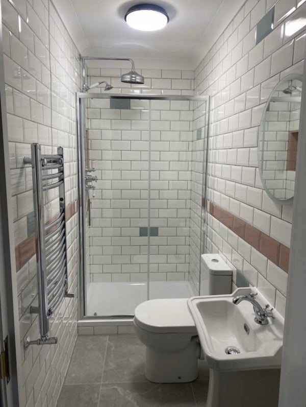 Room Lewisham Way in London