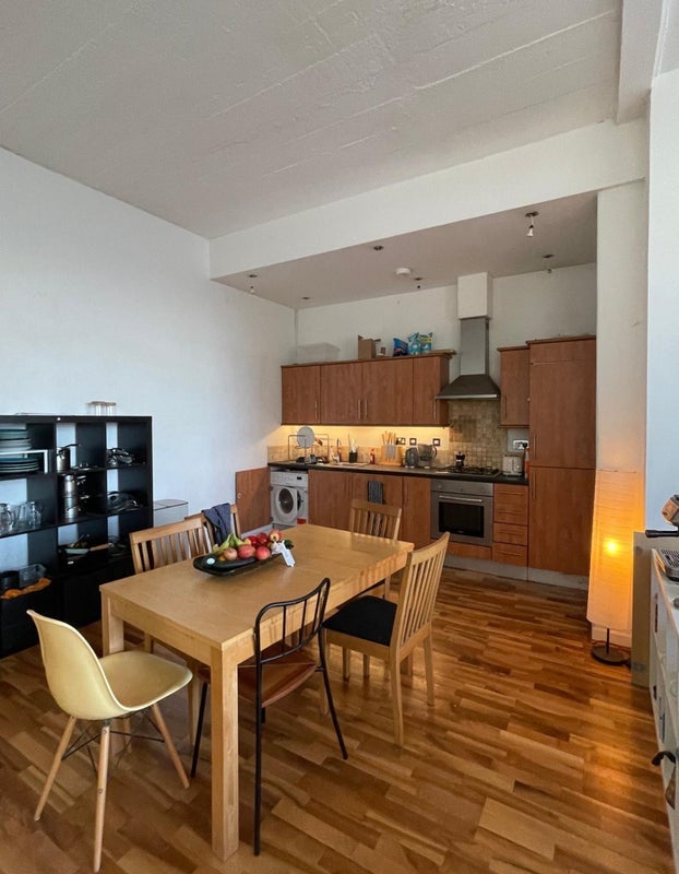 Room Stoke Newington Road in Greater London