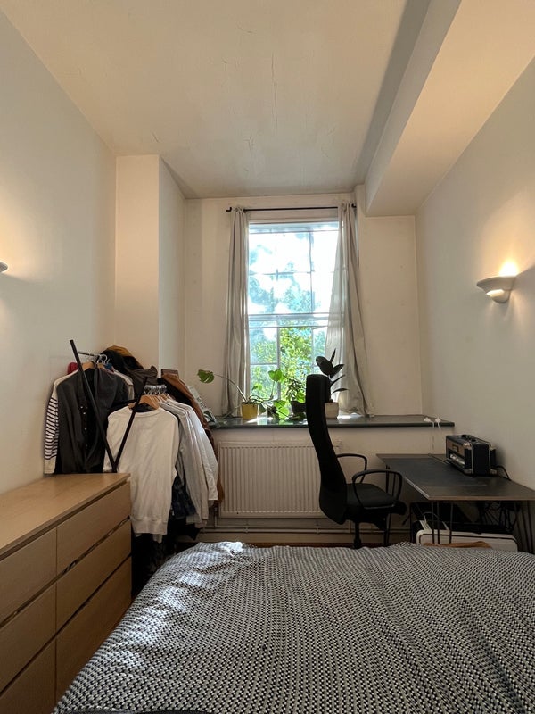 Room Stoke Newington Road in Greater London