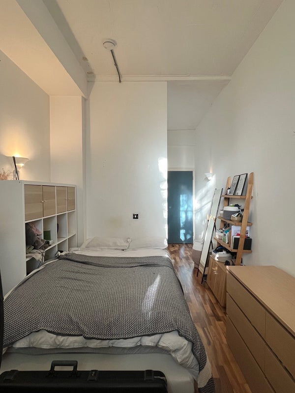 Room Stoke Newington Road in Greater London