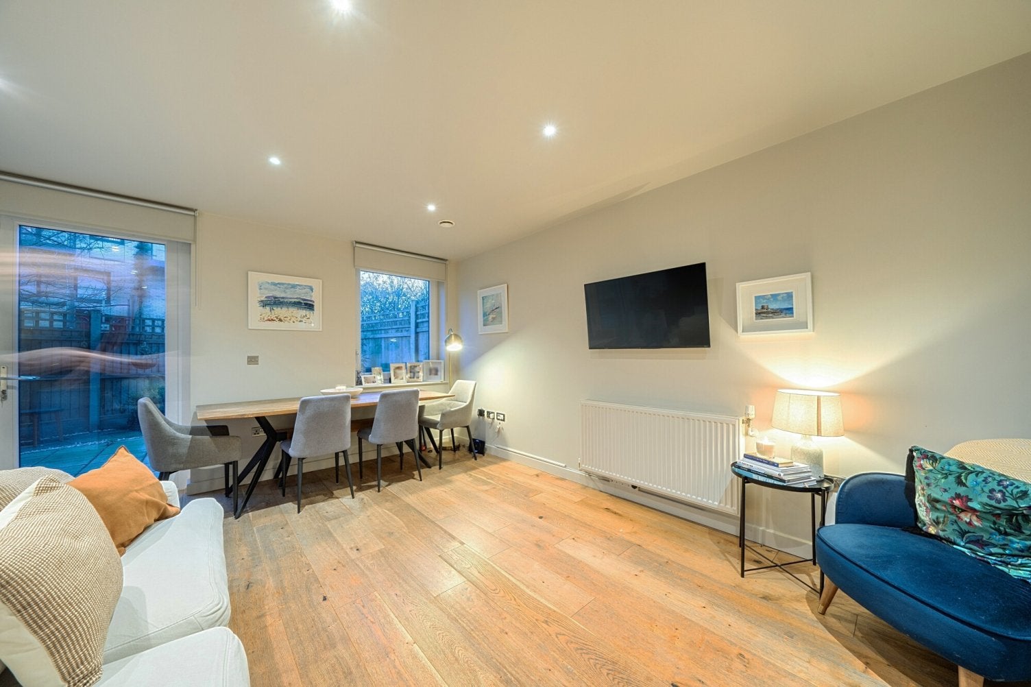 Flat Commerell Place in Greater London