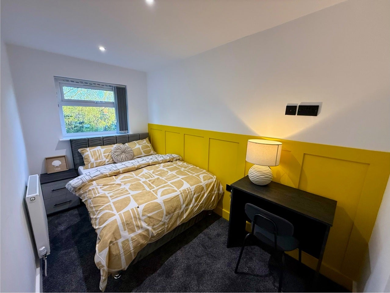 Room Bowdon Street in Stockport
