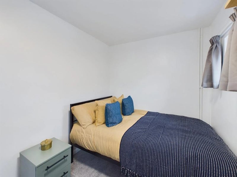 Room Sage Road in Leicester