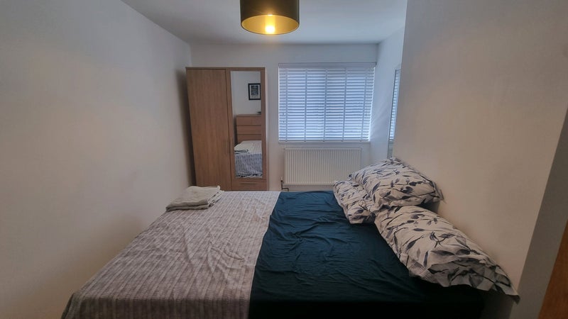Room Ranwell Close in Greater London