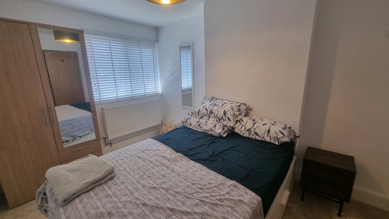 Room Ranwell Close in Greater London