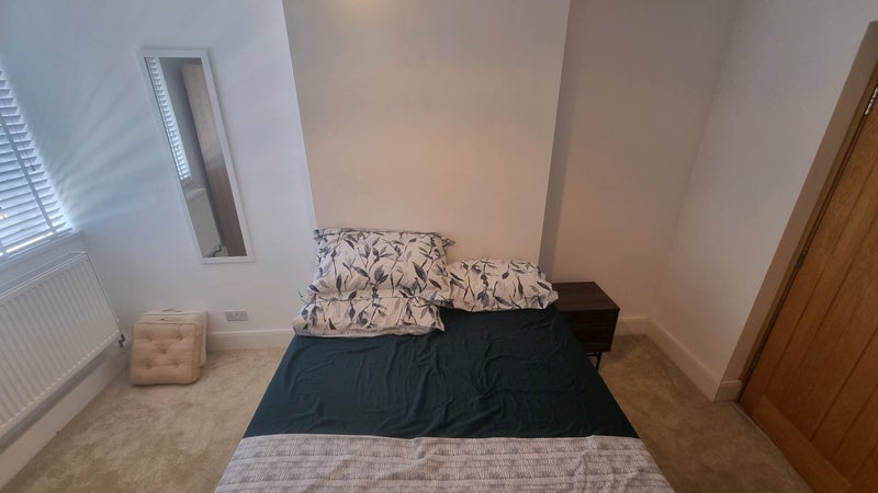 Room Ranwell Close in Greater London