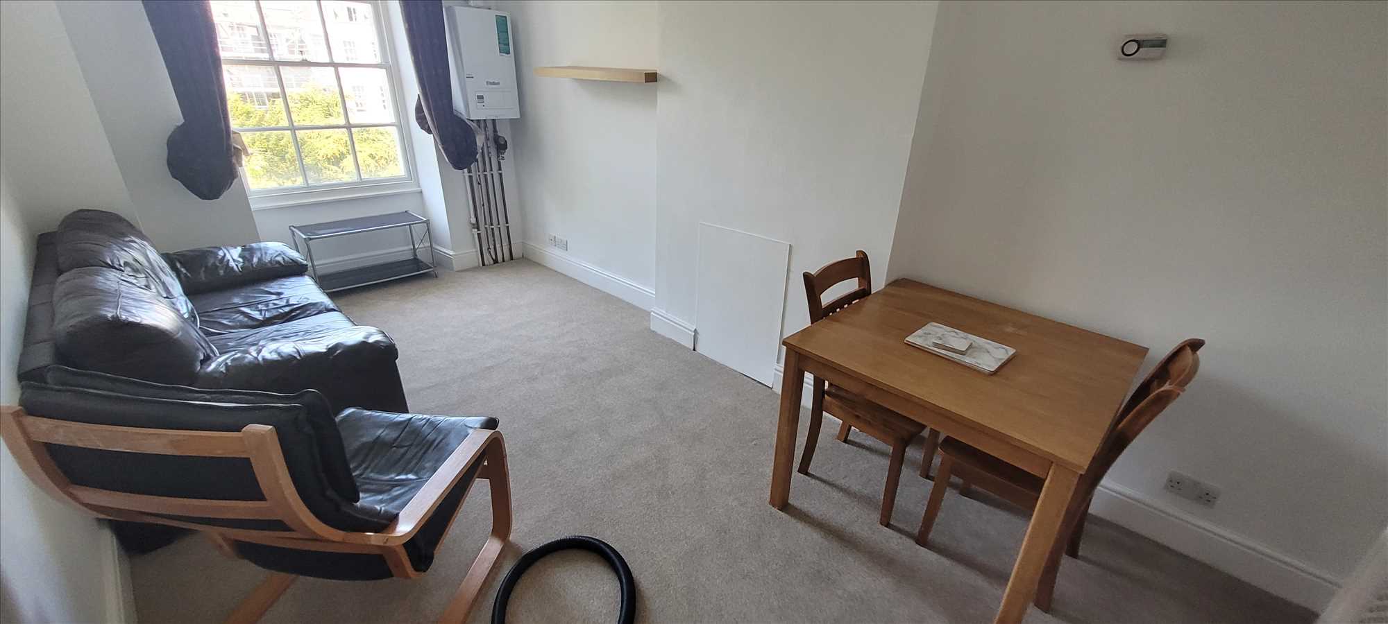 Flat Richmond Terrace in Bristol