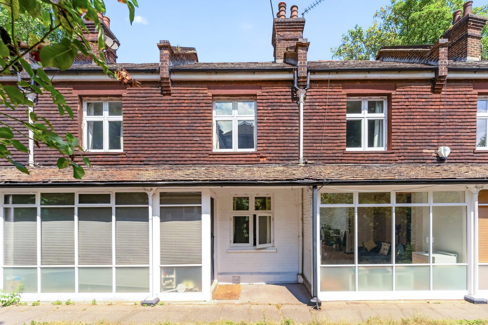 House Carlisle Lane in Greater London