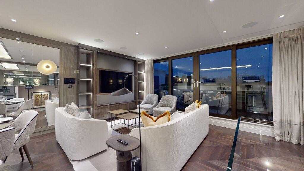 Flat Prince of Wales Terrace in Greater London