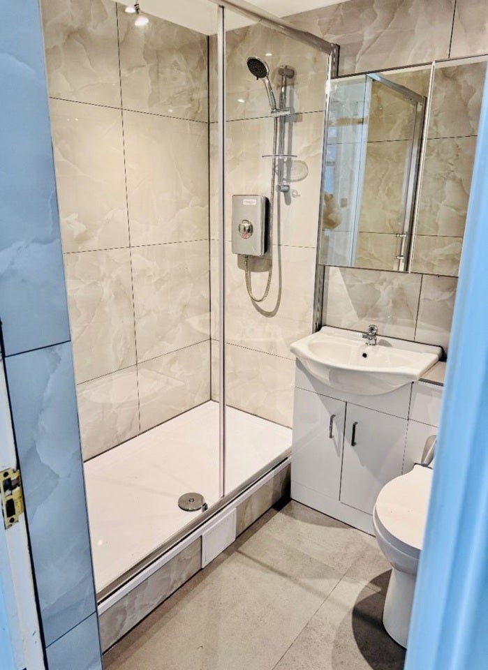 Room Tenbury Close in Greater London