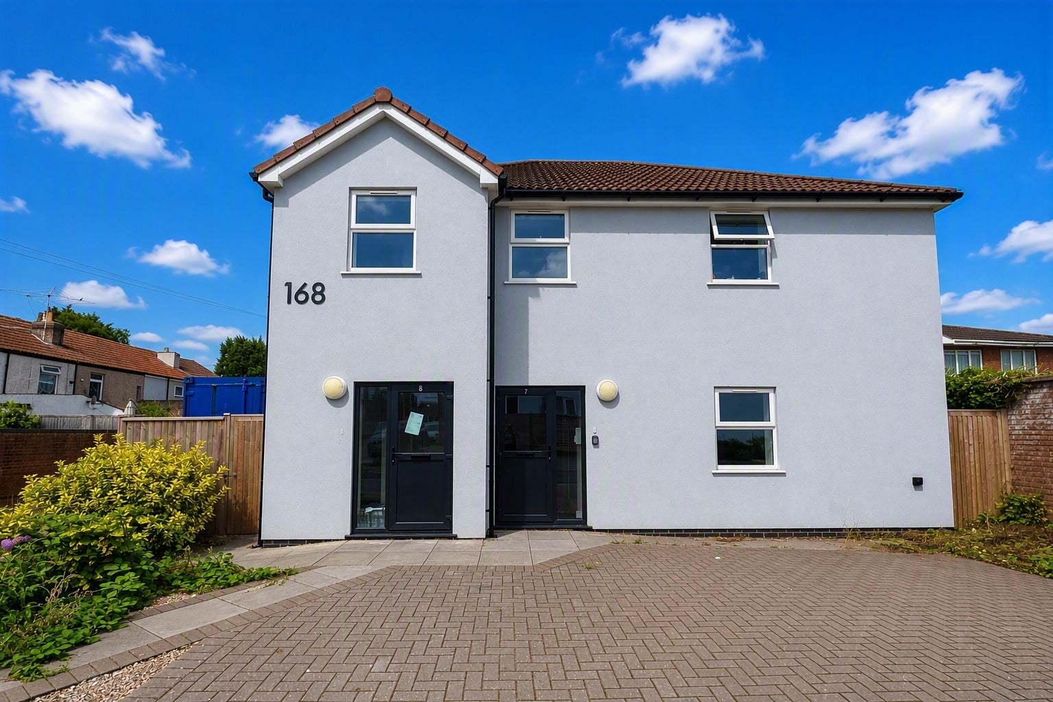 Flat Gloucester Road in Patchway