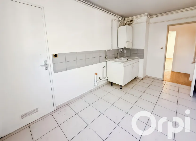 Appartement Avenue André Rombeau à Bollène