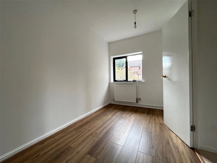 House Felbrigg Close in Luton